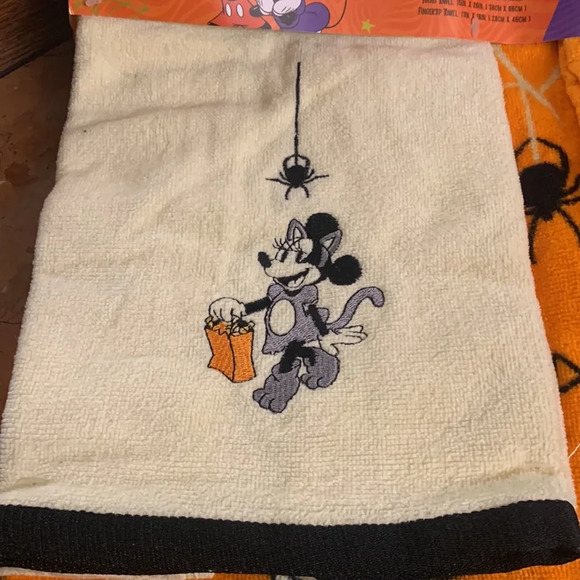 Disney Mickey & Minnie Mouse Halloween Bathroom Towel Set NEW - Picture 2 of 7